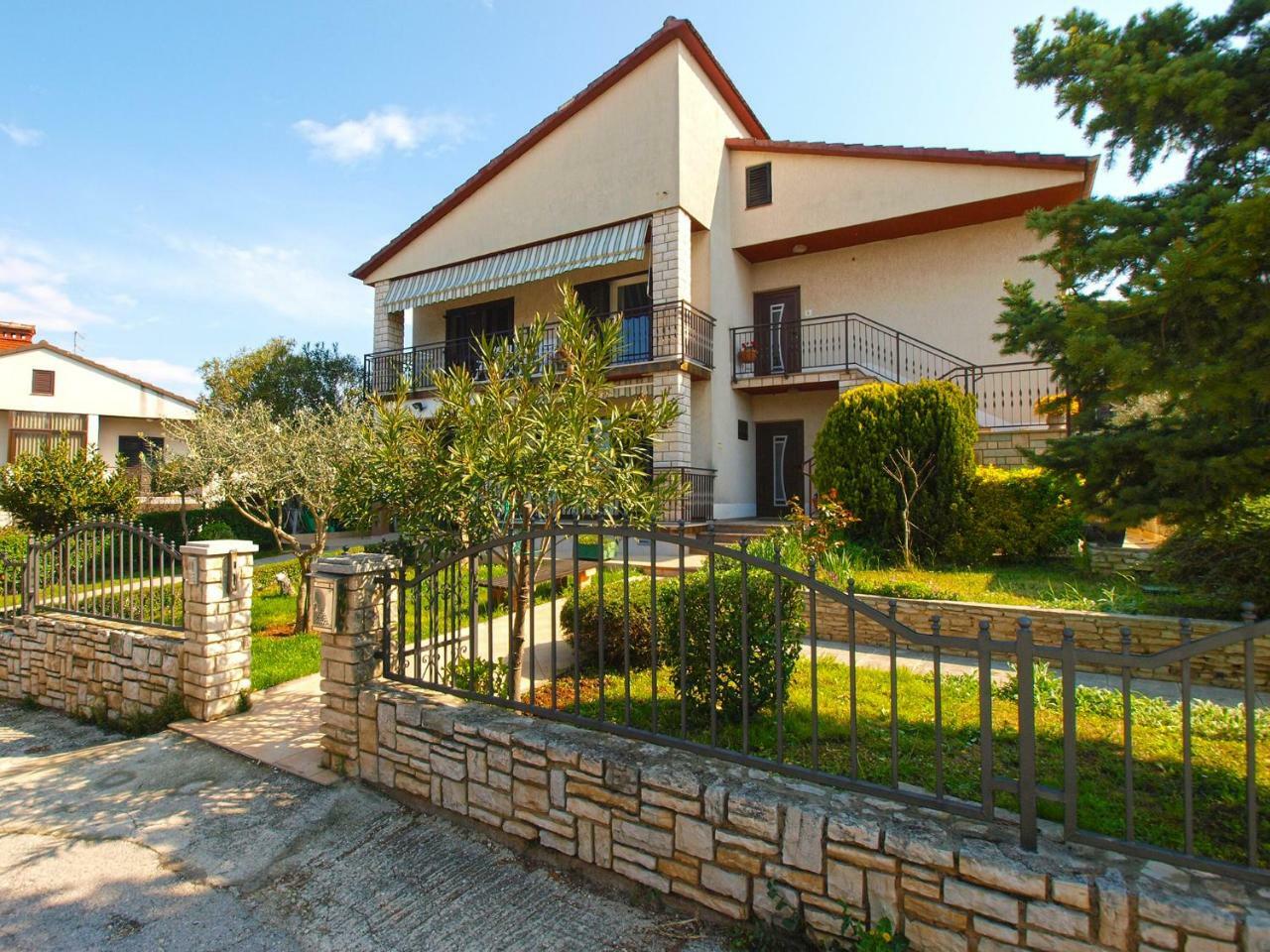 Apartment Nadia 1844 Pula Exterior photo